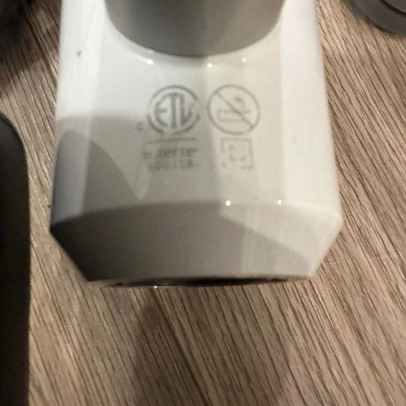 ❤️ Dyson supersonic hair dryer  **NOT WORKING** attachments and case included - Picture 7 of 14